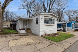 38455 N Sheridan Road 707, Beach Park, IL 60087