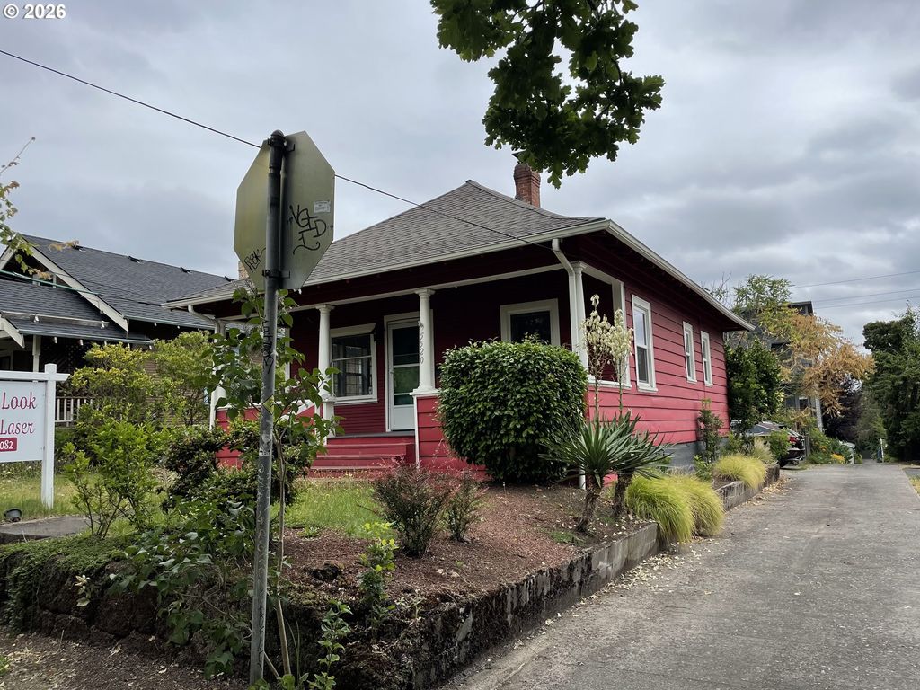 5520 Se MILWAUKIE Ave, Portland, OR 97202