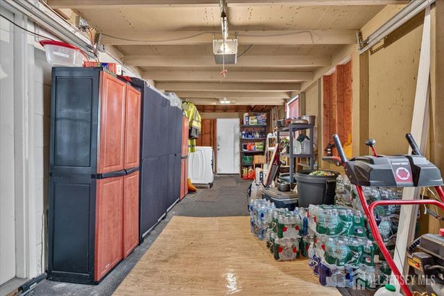 25 Kenmore Road, Edison, NJ 08817