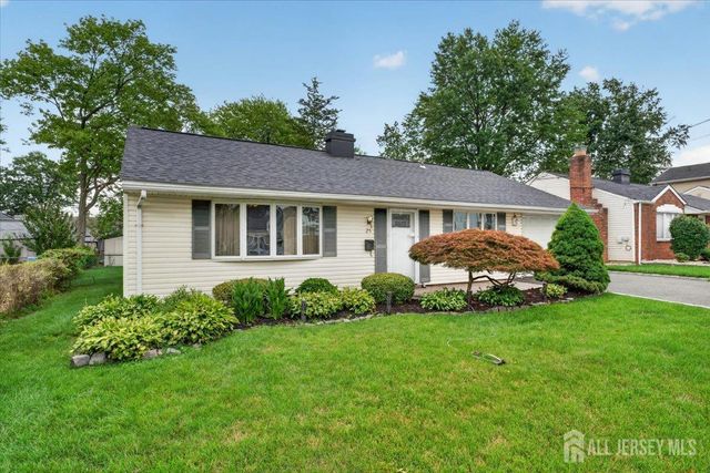 25 Kenmore Road, Edison, NJ 08817
