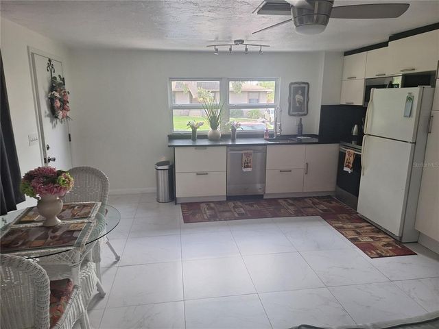 305 PINE ROAD, Nokomis, FL 34275