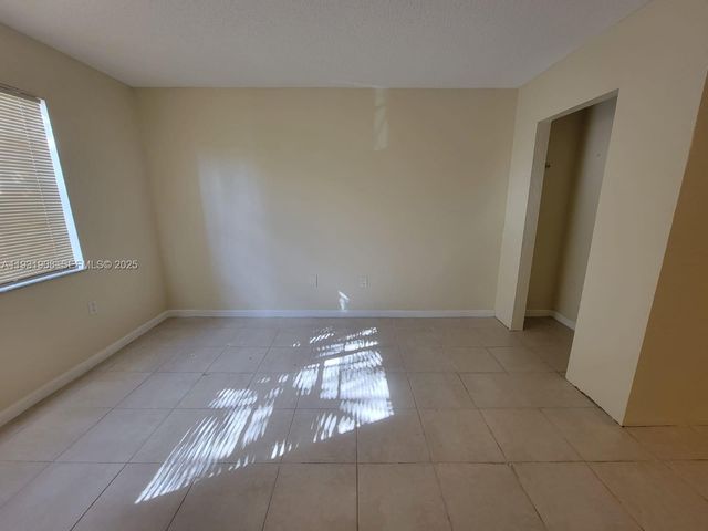 4304 NW 9th Ave 3-2G, Deerfield Beach, FL 33064