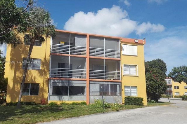 4304 NW 9th Ave 3-2G, Deerfield Beach, FL 33064