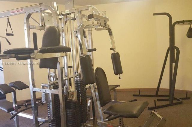 4304 NW 9th Ave 3-2G, Deerfield Beach, FL 33064