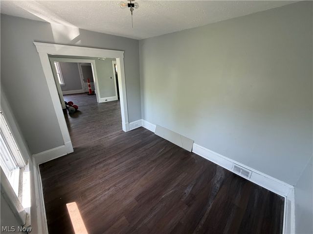 1101 E 71st Street, Cleveland, OH 44103