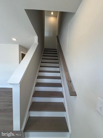 39 E FRONT STREET, Bridgeport, PA 19405