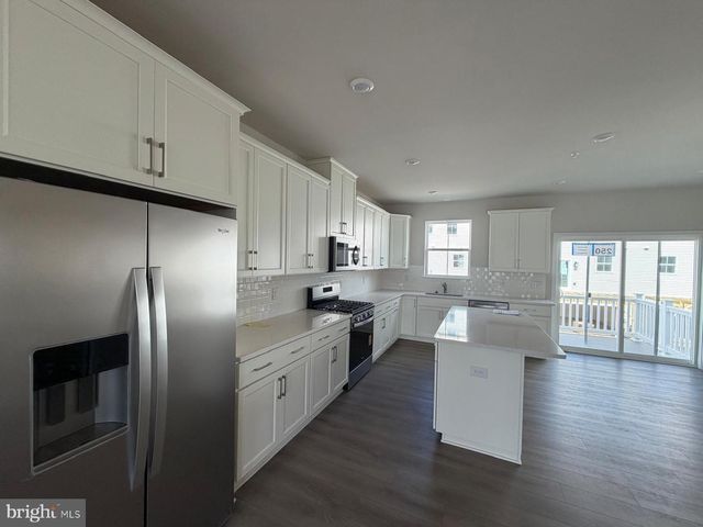 39 E FRONT STREET, Bridgeport, PA 19405