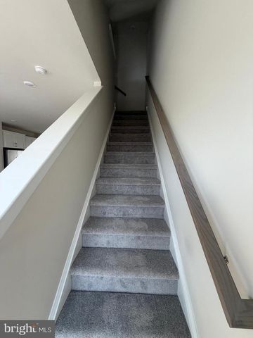 39 E FRONT STREET, Bridgeport, PA 19405