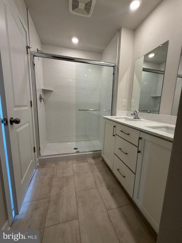 39 E FRONT STREET, Bridgeport, PA 19405