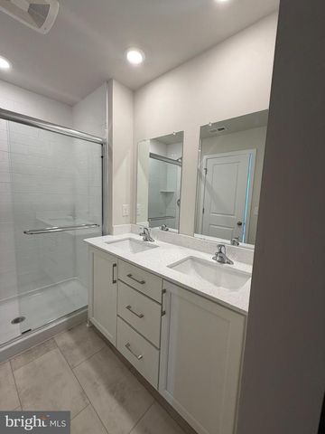 39 E FRONT STREET, Bridgeport, PA 19405