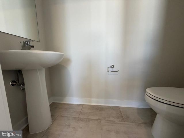 39 E FRONT STREET, Bridgeport, PA 19405