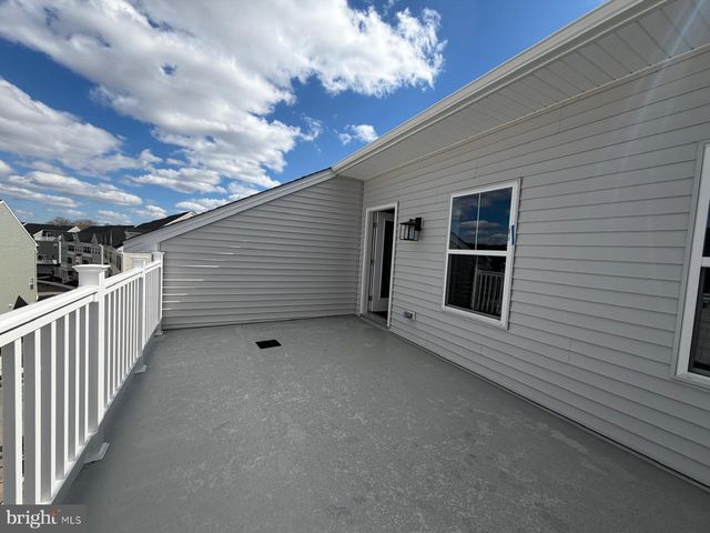 39 E FRONT STREET, Bridgeport, PA 19405