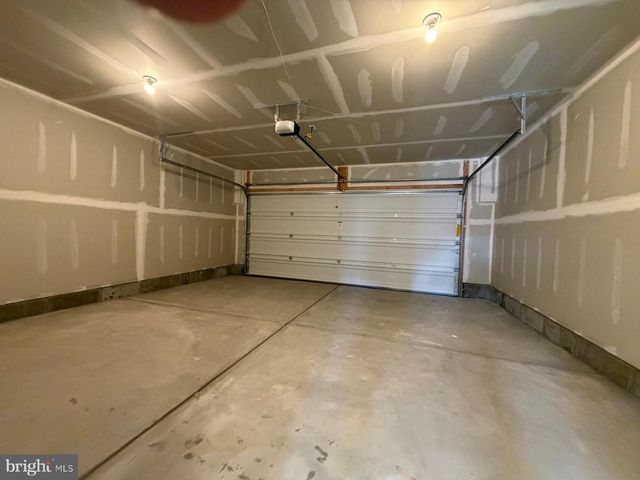 39 E FRONT STREET, Bridgeport, PA 19405