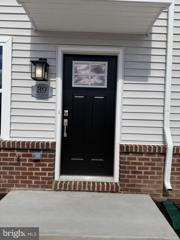 39 E FRONT STREET, Bridgeport, PA 19405