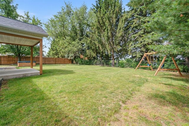 1114 Meadowsweet Lane, Vicksburg, MI 49097