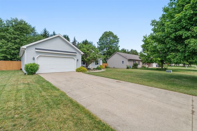 1114 Meadowsweet Lane, Vicksburg, MI 49097