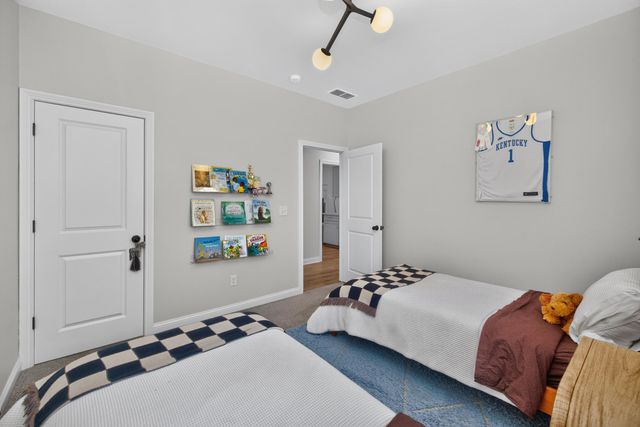 1975 Covington Point, Lexington, KY 40509