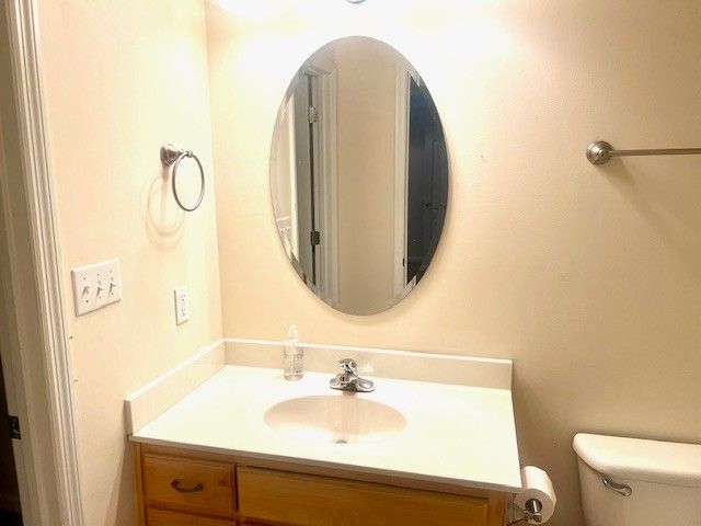 12 Oak Point Dr, Fayetteville, TN 37334