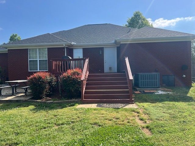 12 Oak Point Dr, Fayetteville, TN 37334