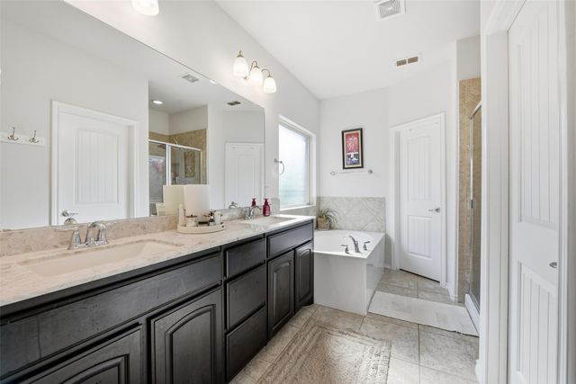 2701 Albatross Lane, Fort Worth, TX 76177