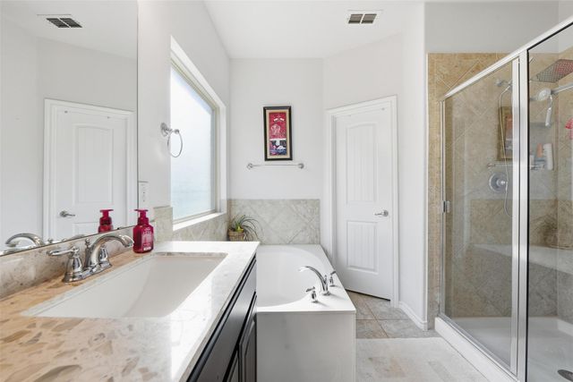 2701 Albatross Lane, Fort Worth, TX 76177