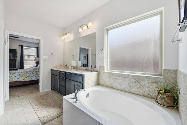 2701 Albatross Lane, Fort Worth, TX 76177