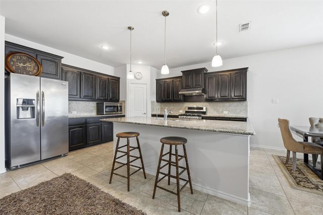 2701 Albatross Lane, Fort Worth, TX 76177