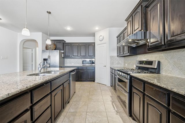 2701 Albatross Lane, Fort Worth, TX 76177