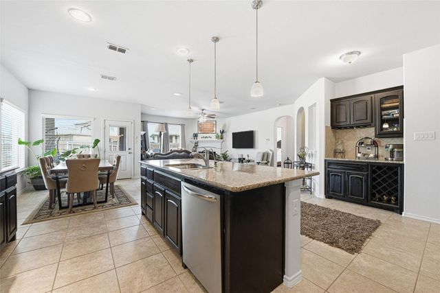 2701 Albatross Lane, Fort Worth, TX 76177