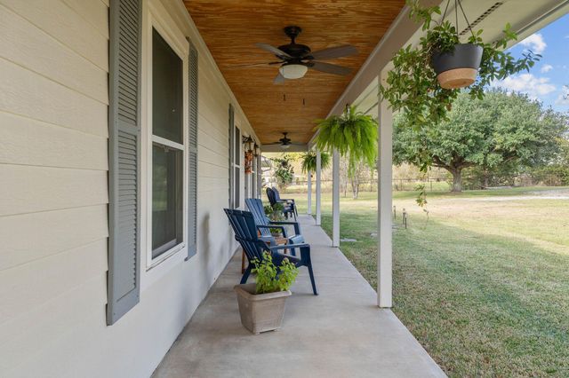 71 Long Horn Loop, New Waverly, TX 77358