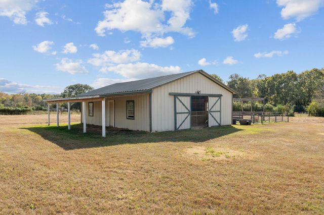 71 Long Horn Loop, New Waverly, TX 77358