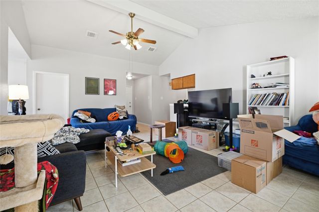 466 El Toro Lane, Webster, TX 77598