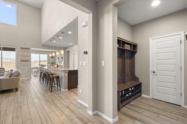 3953 Mountain Trail Loop NE, Rio Rancho, NM 87144