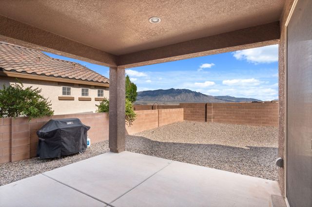3953 Mountain Trail Loop NE, Rio Rancho, NM 87144