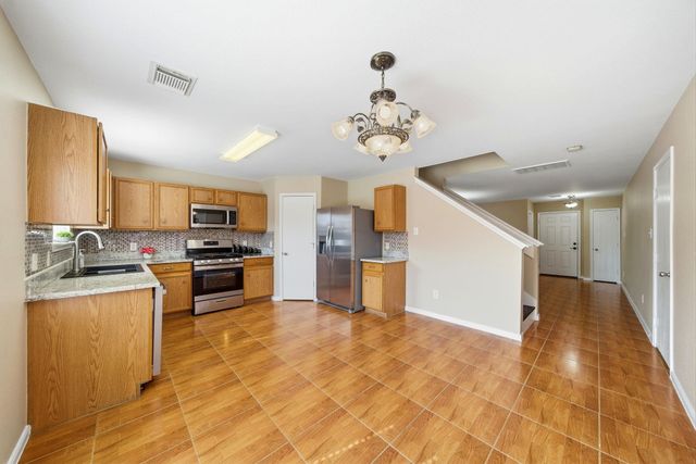 10038 Victoria Chase Lane, Houston, TX 77075