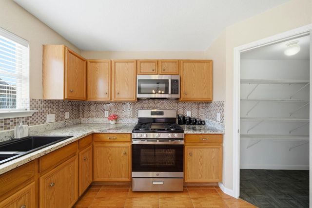 10038 Victoria Chase Lane, Houston, TX 77075