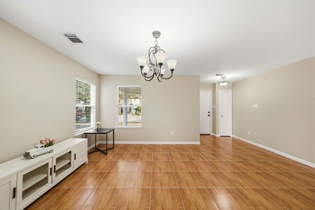 10038 Victoria Chase Lane, Houston, TX 77075