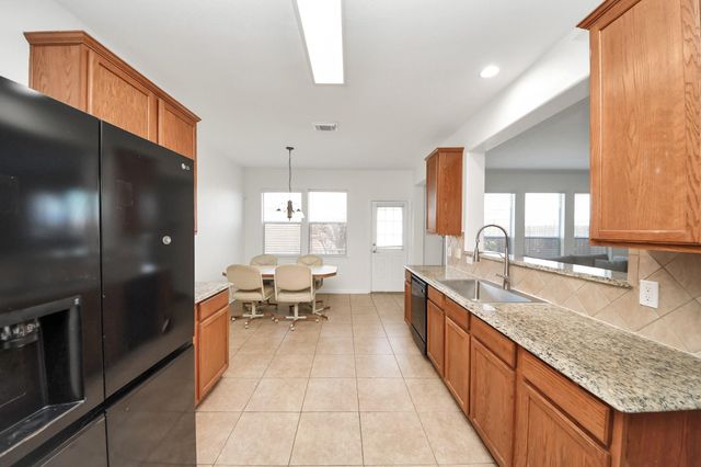 2705 Calico Creek Lane, Pearland, TX 77584