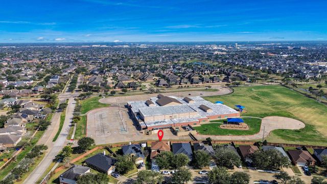 2705 Calico Creek Lane, Pearland, TX 77584