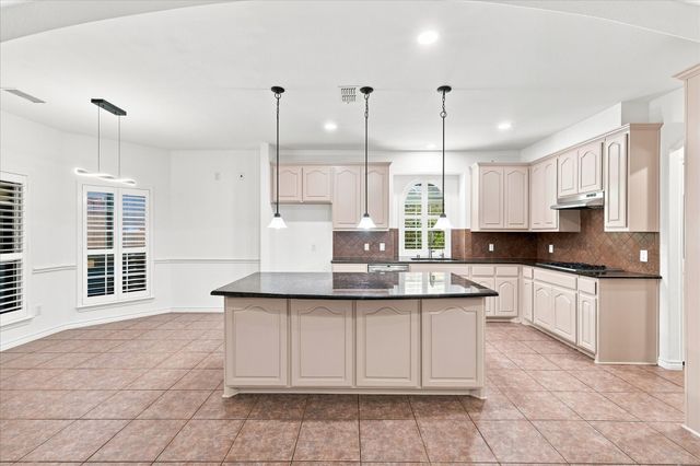 809 Meadowside Court, Garland, TX 75043