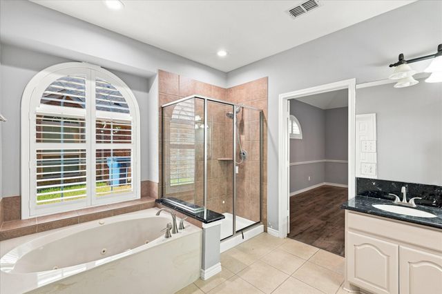 809 Meadowside Court, Garland, TX 75043