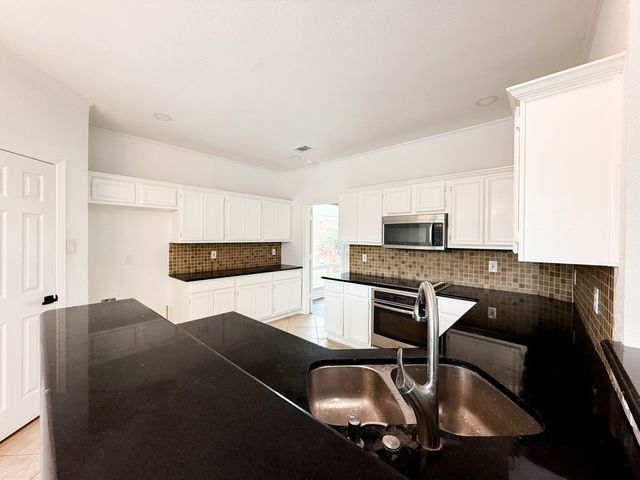 1307 Pawnee Trail, Carrollton, TX 75007