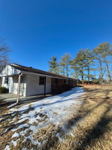 123 Elmwood Lane, Rustburg, VA 24588