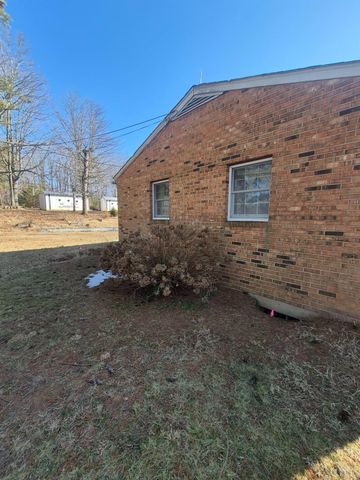 123 Elmwood Lane, Rustburg, VA 24588