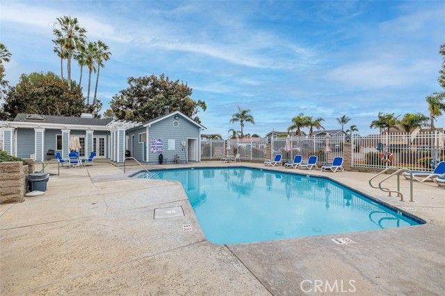 16960 Algonquin Street 2-304, Huntington Beach, CA 92649