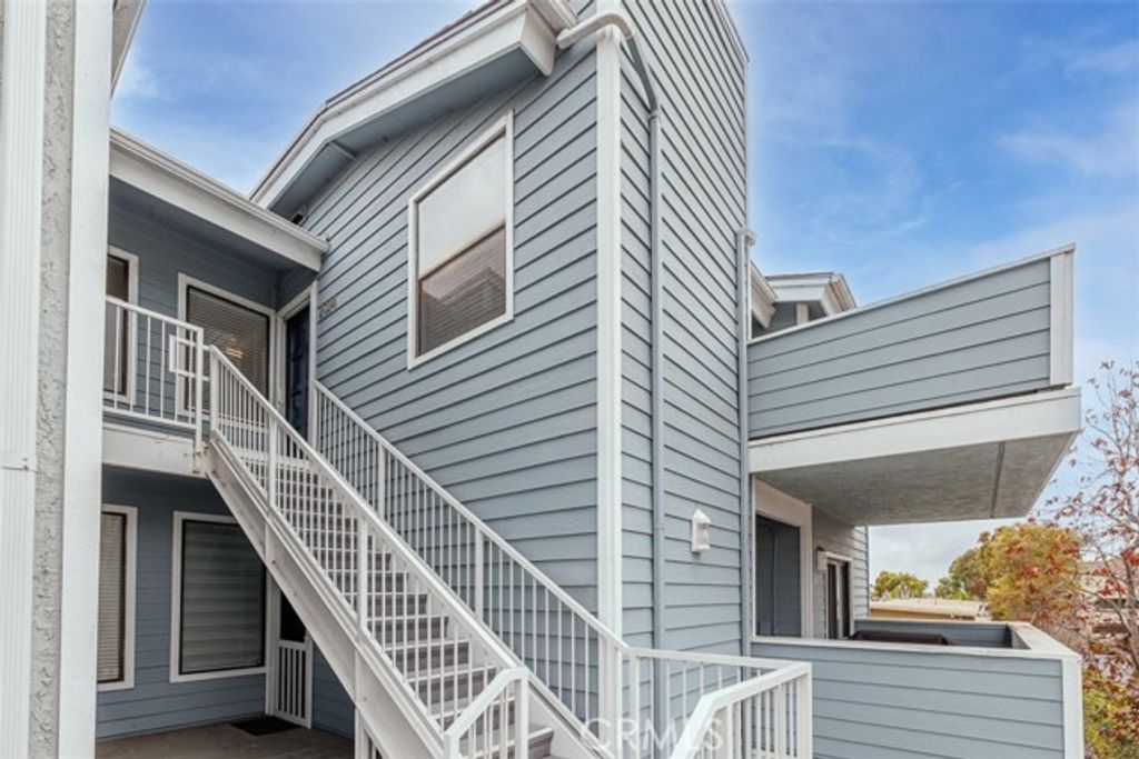 16960 Algonquin Street 2-304, Huntington Beach, CA 92649