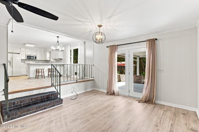 4637 Dean Drive, Wilmington, NC 28405