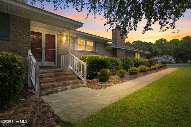 4637 Dean Drive, Wilmington, NC 28405