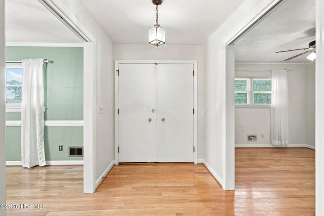 4637 Dean Drive, Wilmington, NC 28405