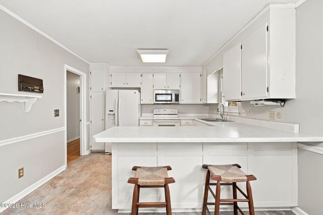4637 Dean Drive, Wilmington, NC 28405